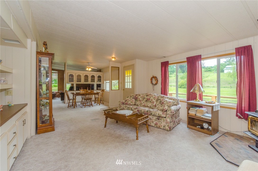 337 Kruger Road Onalaska, WA 98570 - Photo 5 of 24 Gallery Image 5