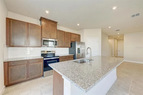 $2,850 | 12435 Amber Creek Circle, Bradenton, FL 34211
