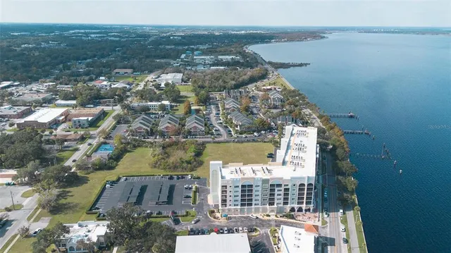 $399,900 | 225 West Seminole Boulevard, Unit 208, Sanford, FL 32771