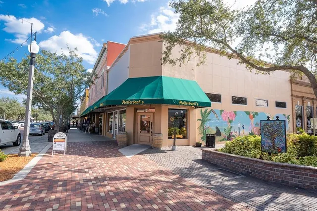 $399,900 | 225 West Seminole Boulevard, Unit 208, Sanford, FL 32771