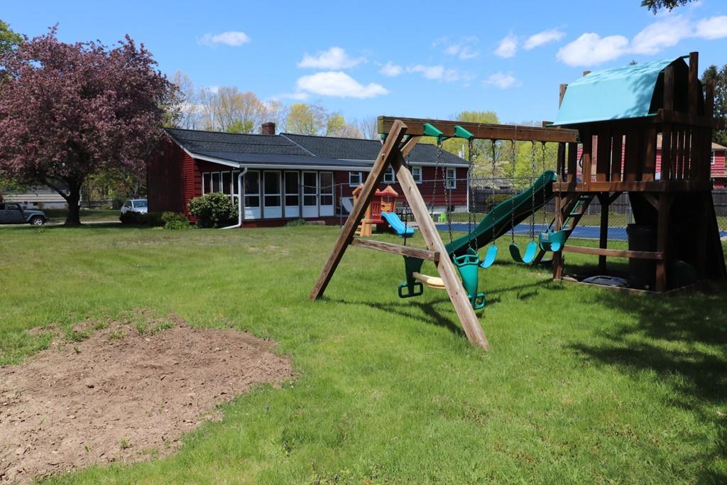 61 Washington Terrace Whitman, MA 02382 - Photo 17 of 25