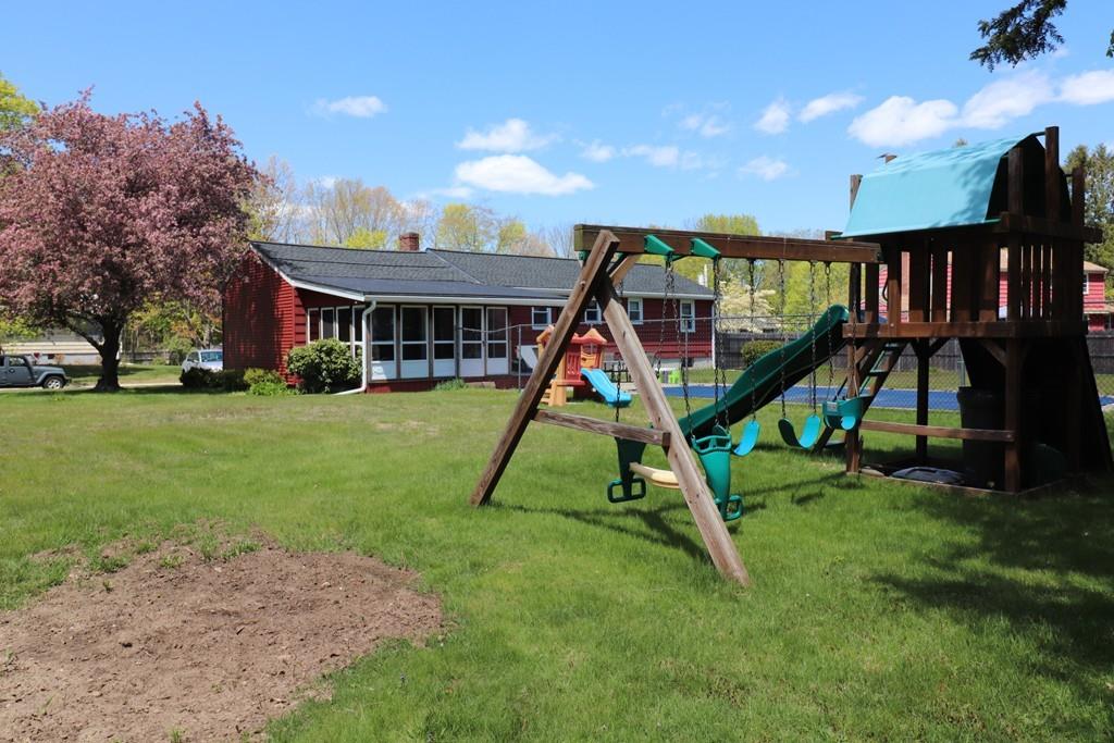 61 Washington Terrace Whitman, MA 02382 - Photo 18 of 25