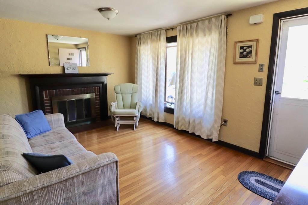 61 Washington Terrace Whitman, MA 02382 - Photo 5 of 25