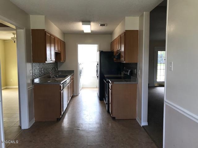 11001 Jim Ramsay Road Vancleave, MS 39565 - Photo 8 of 42 KITCHEN