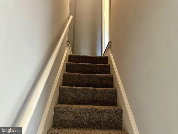 $299,000 | 25 South New Street, Dover, DE 19904