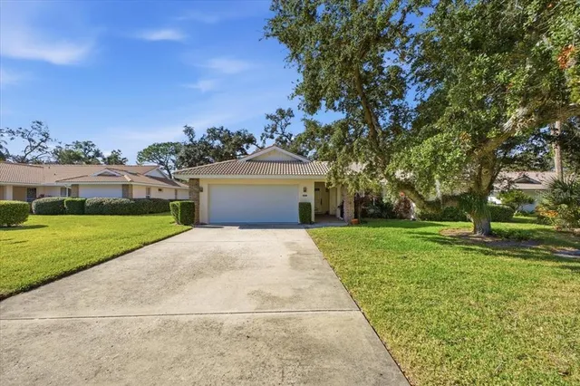 $289,999 | 5518 Garden Lakes Oak, Bradenton, FL 34203