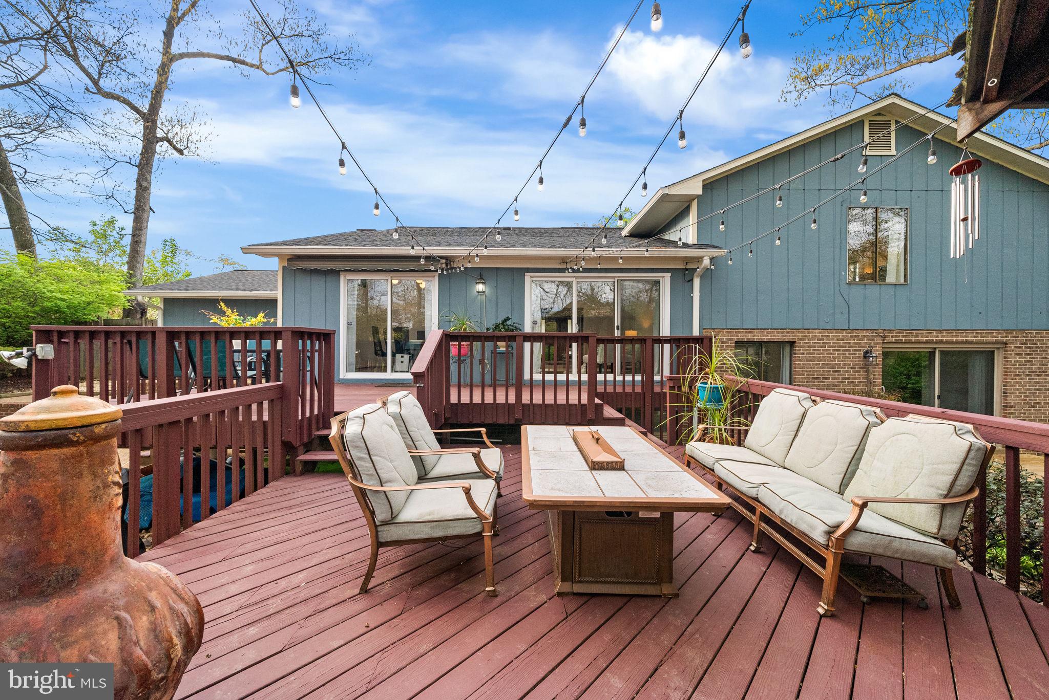 7805 Wendy Ridge Lane Annandale, VA 22003 - Photo 60 of 68 Two Level Deck