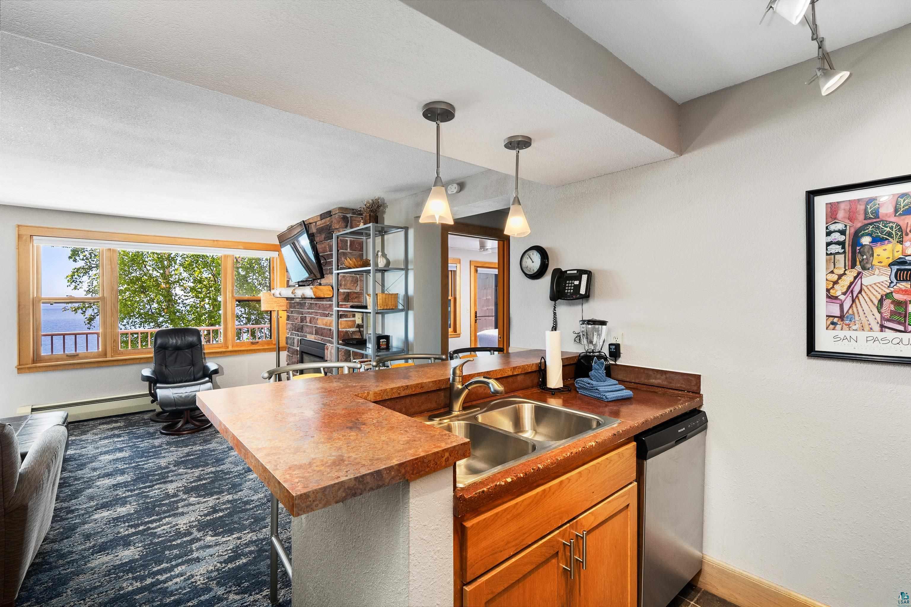 21 Wisconsin Street, Unit 203 Grand Marais, MN 55604 - Photo 13 of 60