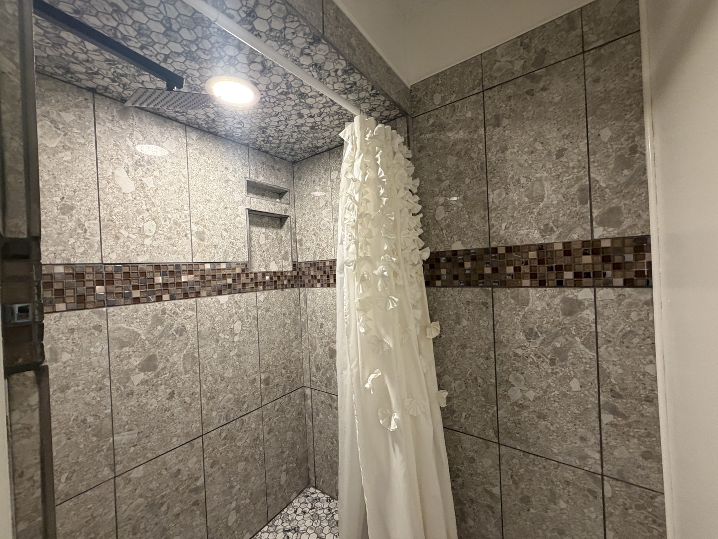 1756 West Ravina Park Road Decatur, IL 62526 - Photo 41 of 47 a bathroom with a shower