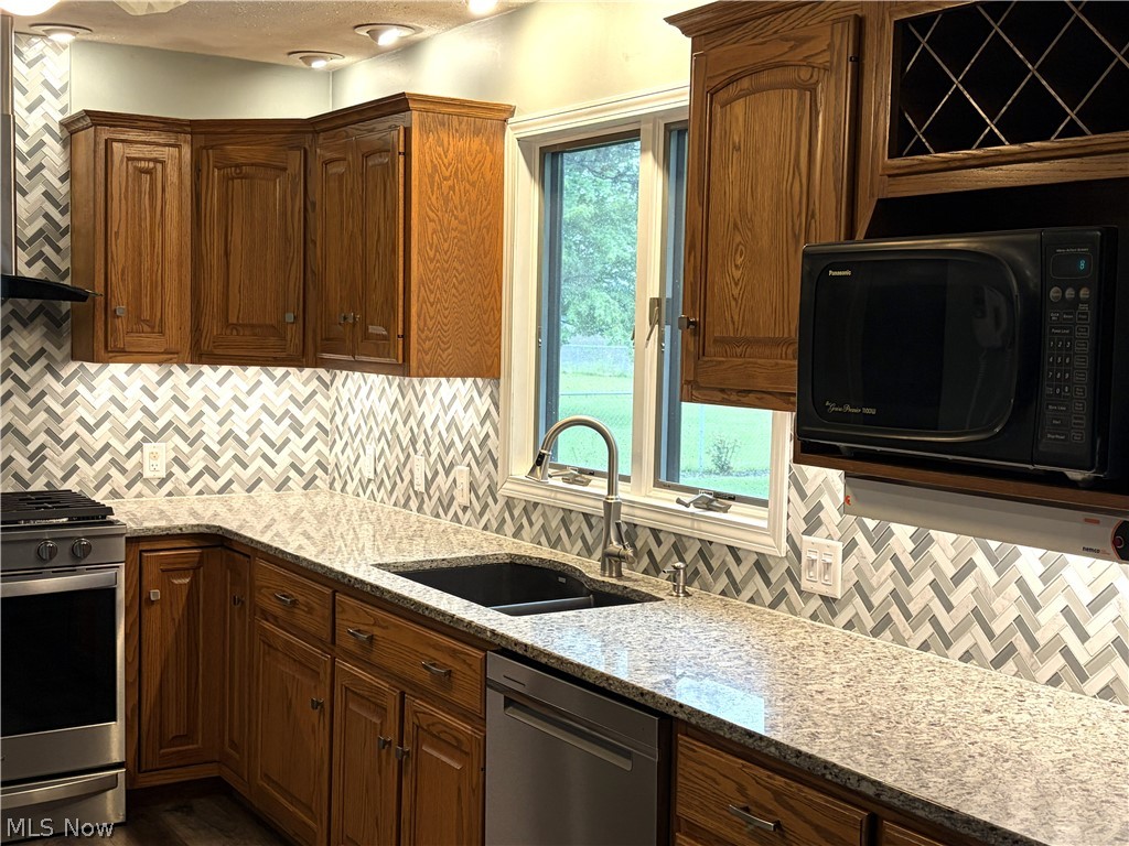 5508 McCartney Road Sandusky, OH 44870 - Photo 6 of 17 Sink