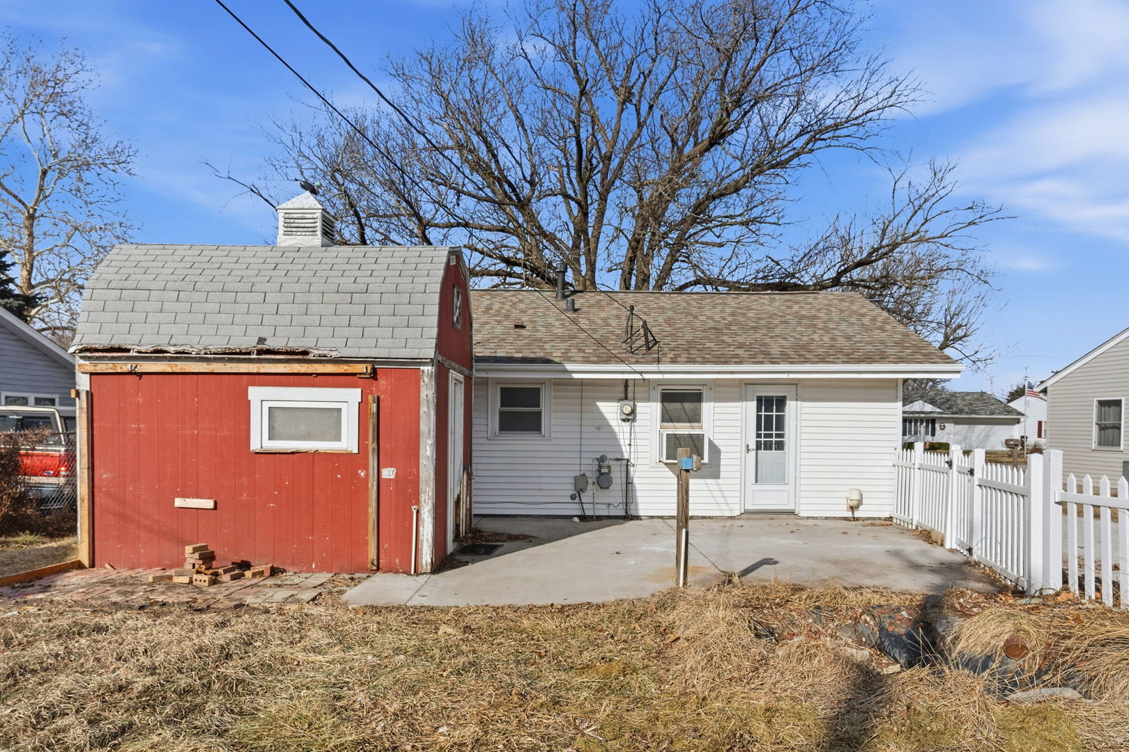 2515 West 69th Street Davenport, IA 52806 - Photo 14 of 15 a front view of a house with a yard