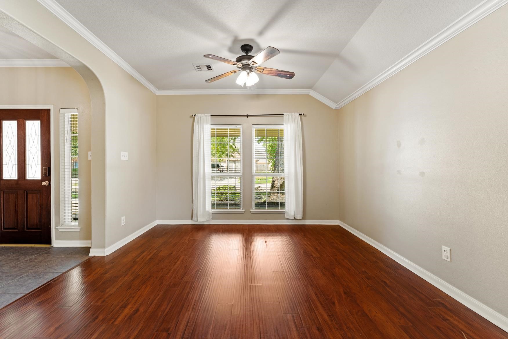 922 Spring Source Place Spring, TX 77373 - Photo 7 of 30 Gallery Image 7