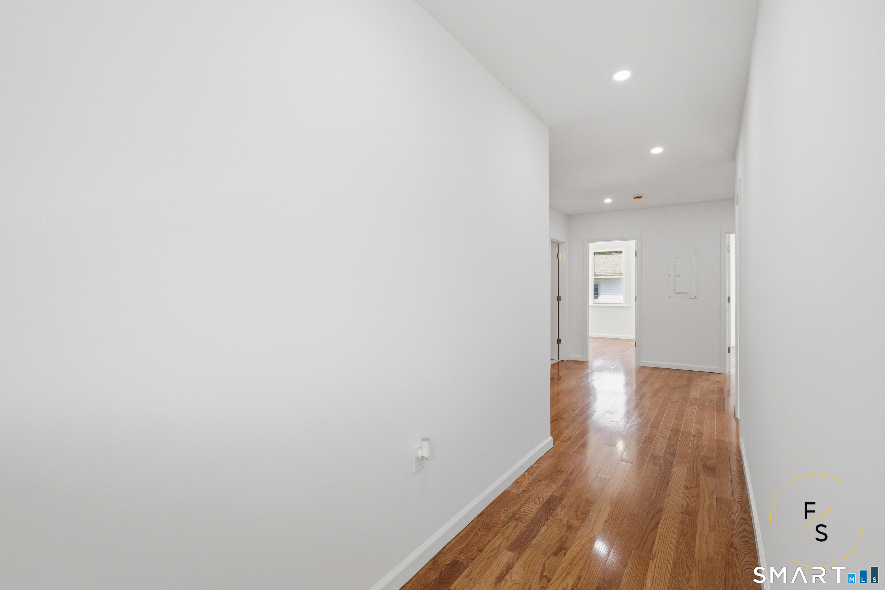 24 Gaspee Road Bridgeport, CT 06606 - Photo 14 of 30