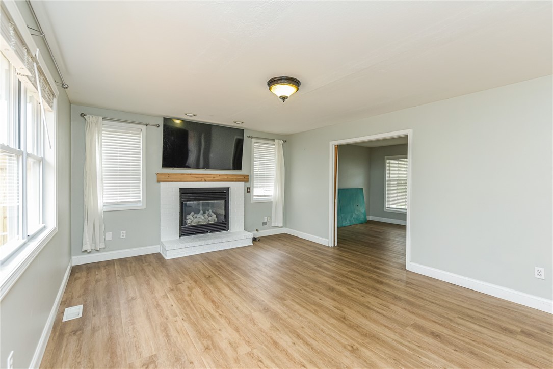 279 MacIntosh Drive Greece, NY 14626 - Photo 13 of 36