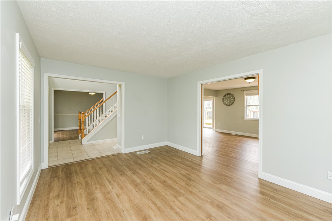 279 MacIntosh Drive Greece, NY 14626 - Photo 17 of 36