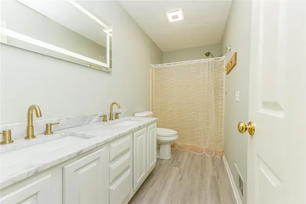 $299,000 | 279 MacIntosh Drive, Greece, NY 14626