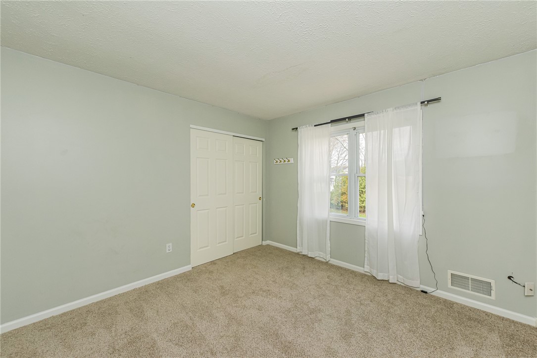 279 MacIntosh Drive Greece, NY 14626 - Photo 24 of 36