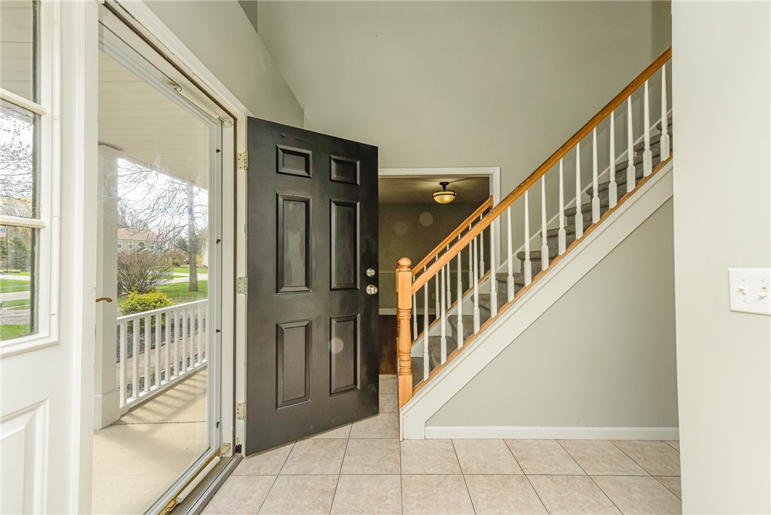 279 MacIntosh Drive Greece, NY 14626 - Photo 6 of 36