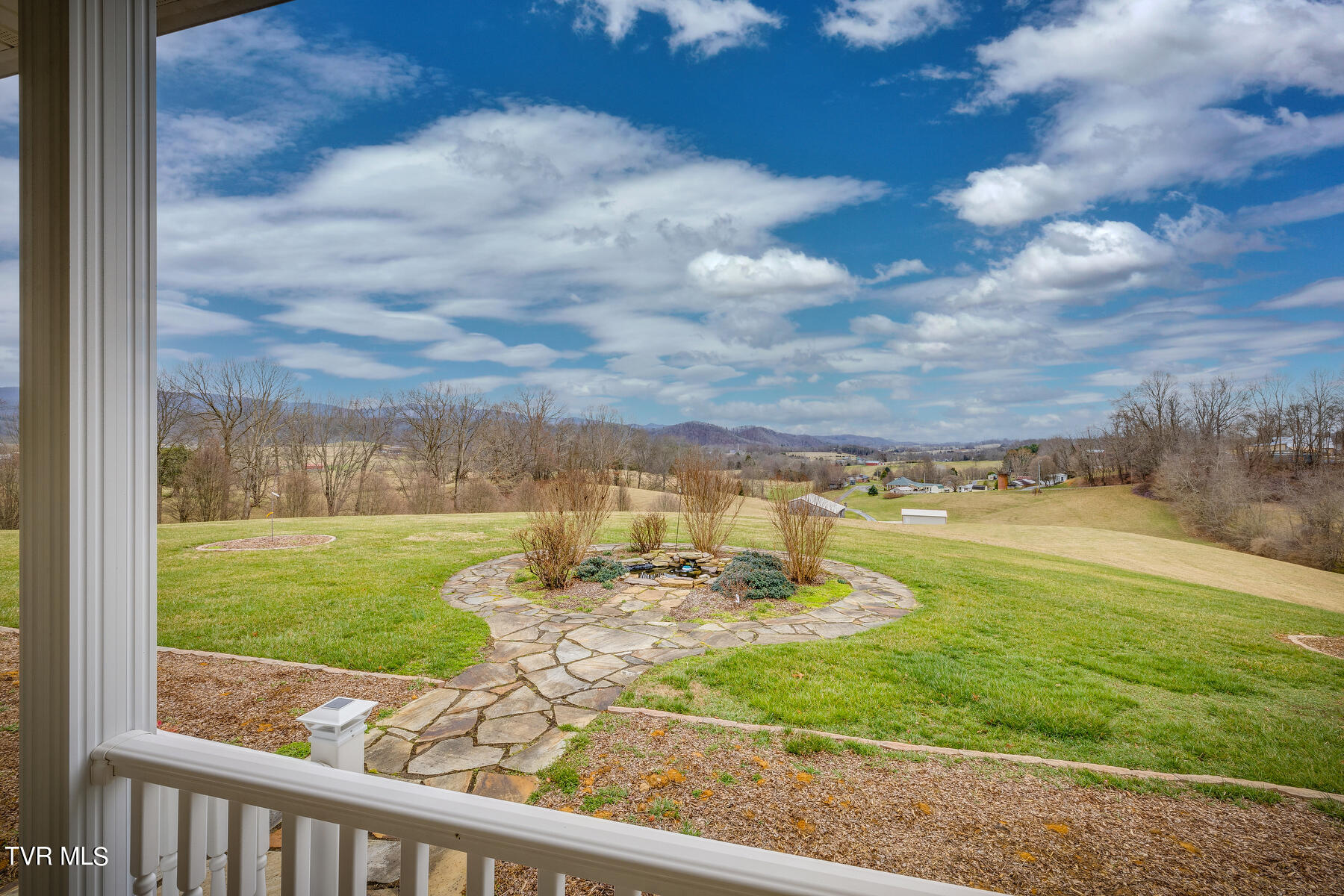 15125 Rouse Road Glade Spring, VA 24340 - Photo 3 of 94 009