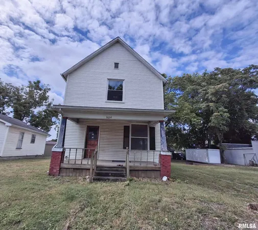 $25,000 | 624 South Main Street, Canton, IL 61520