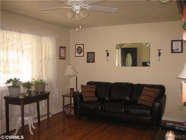 7206 Sandy Ridge Road Hopewell, VA 23860 - Photo 4 of 9 Den/Family/Great Room