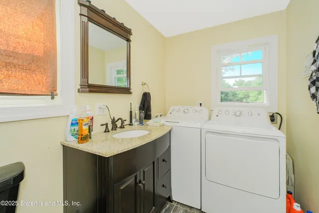 $1,149,000 | 5463-5465 Arthur Kill Road | Tottenville