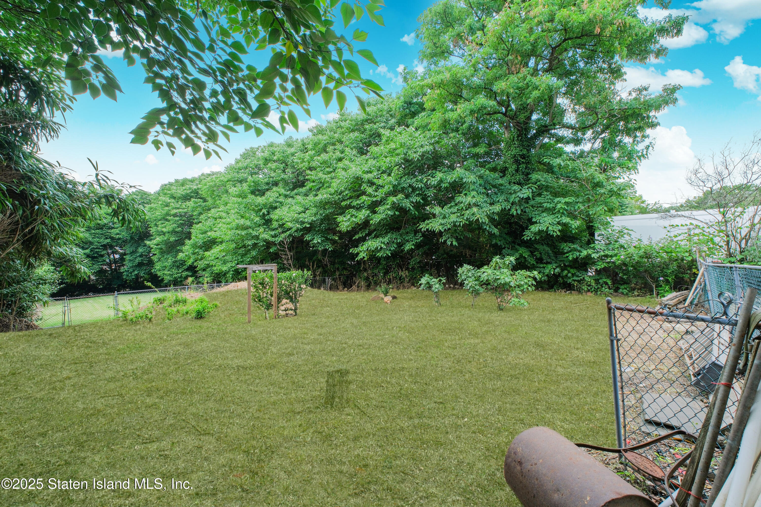 5463-5465 Arthur Kill Road Staten Island, NY 10307 - Photo 7 of 42 Photo Jul 24 2025, 2 11 19 AM