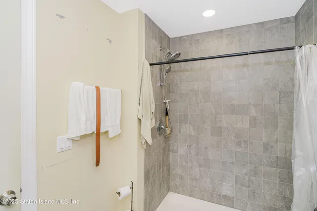 $1,149,000 | 5463-5465 Arthur Kill Road | Tottenville