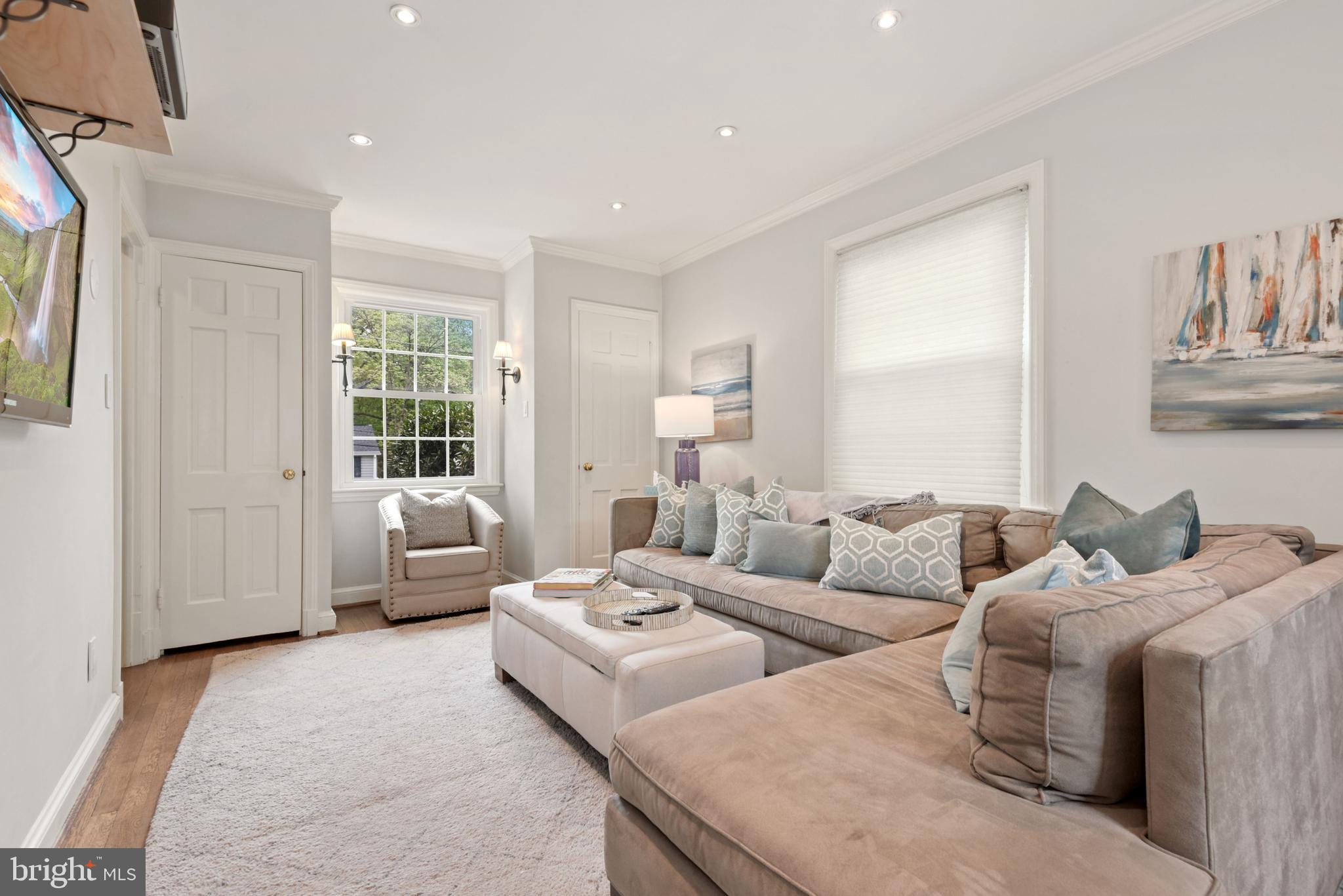 5907 Cranston Road Bethesda, MD 20816 - Photo 12 of 40 Family room with custom built ins