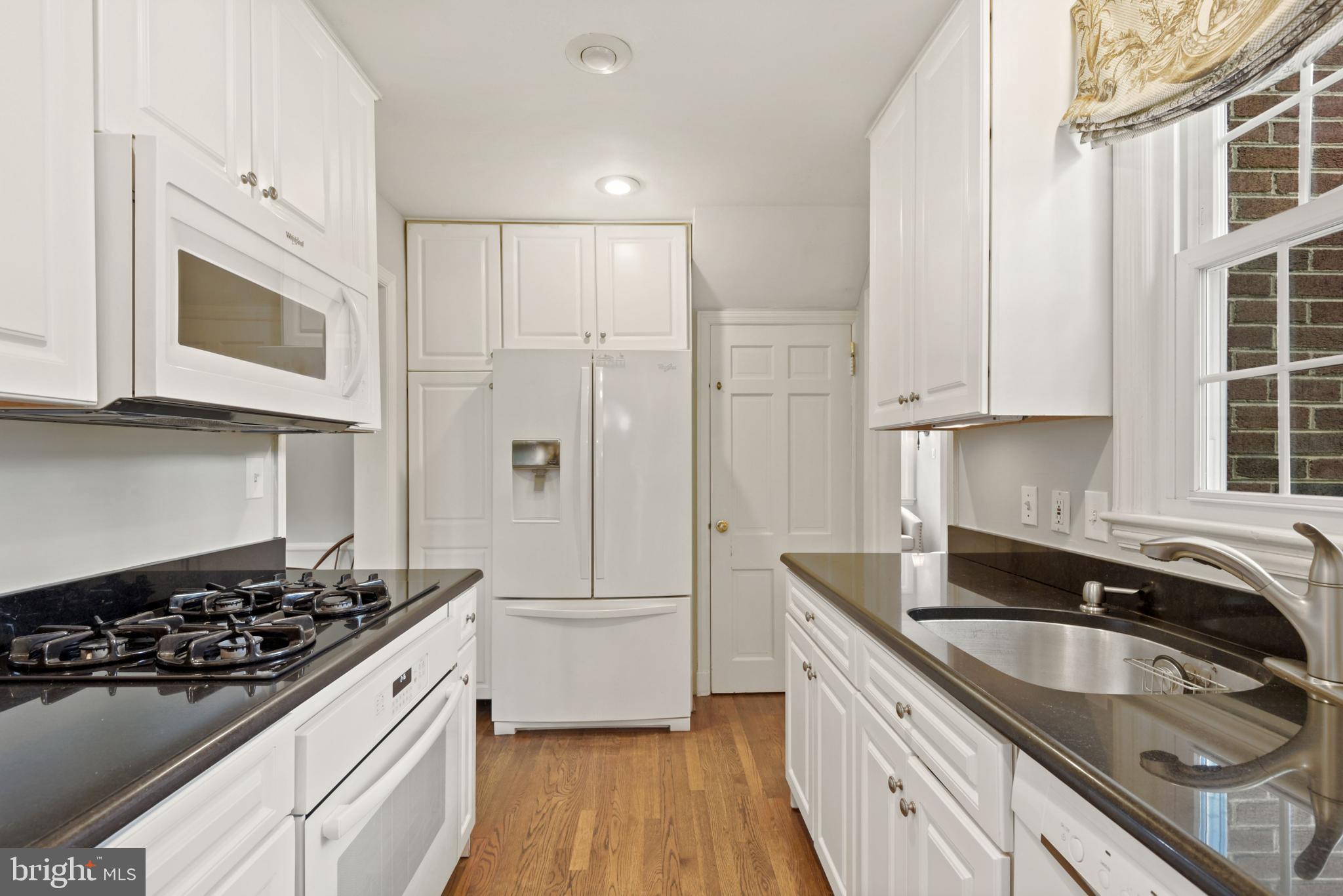 5907 Cranston Road Bethesda, MD 20816 - Photo 15 of 40