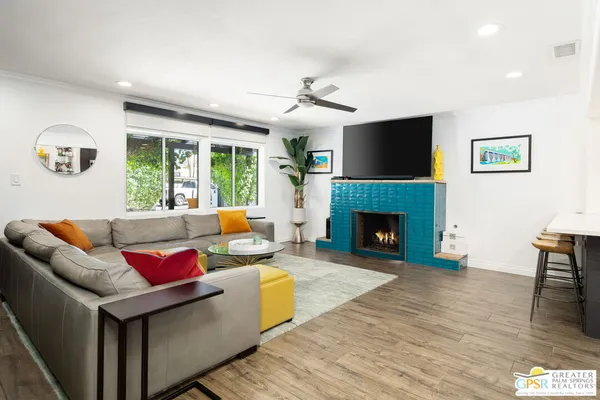 $5,990 | 1861 South Palm Canyon Drive, Palm Springs, CA 92264