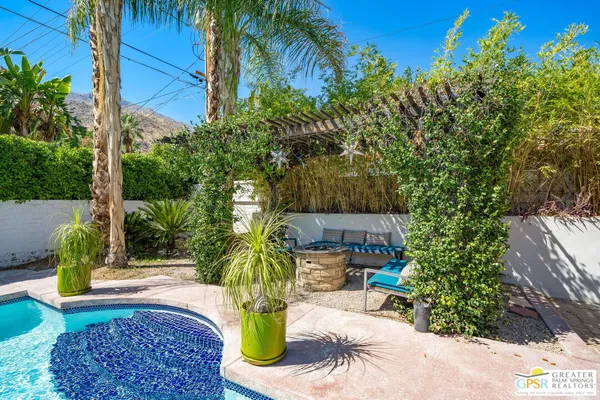 $5,990 | 1861 South Palm Canyon Drive, Palm Springs, CA 92264