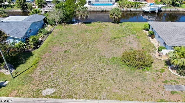 $169,000 | 4425 North Gulf Circle, North Fort Myers, FL 33903