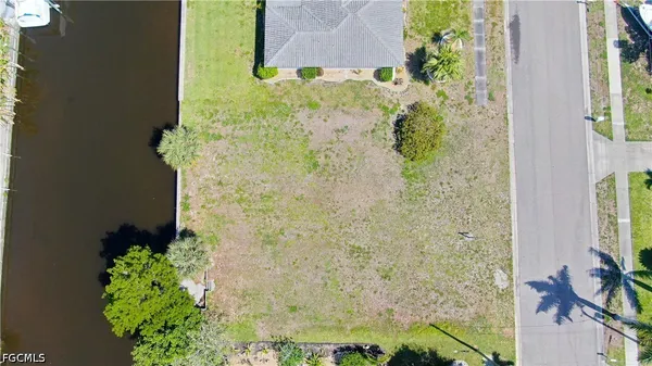 $169,000 | 4425 North Gulf Circle, North Fort Myers, FL 33903