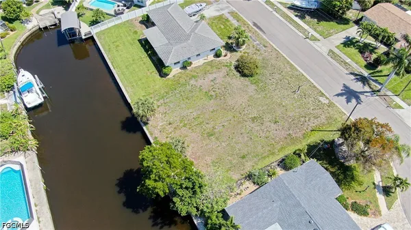 $169,000 | 4425 North Gulf Circle, North Fort Myers, FL 33903