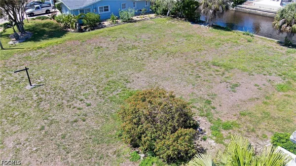 $169,000 | 4425 North Gulf Circle, North Fort Myers, FL 33903