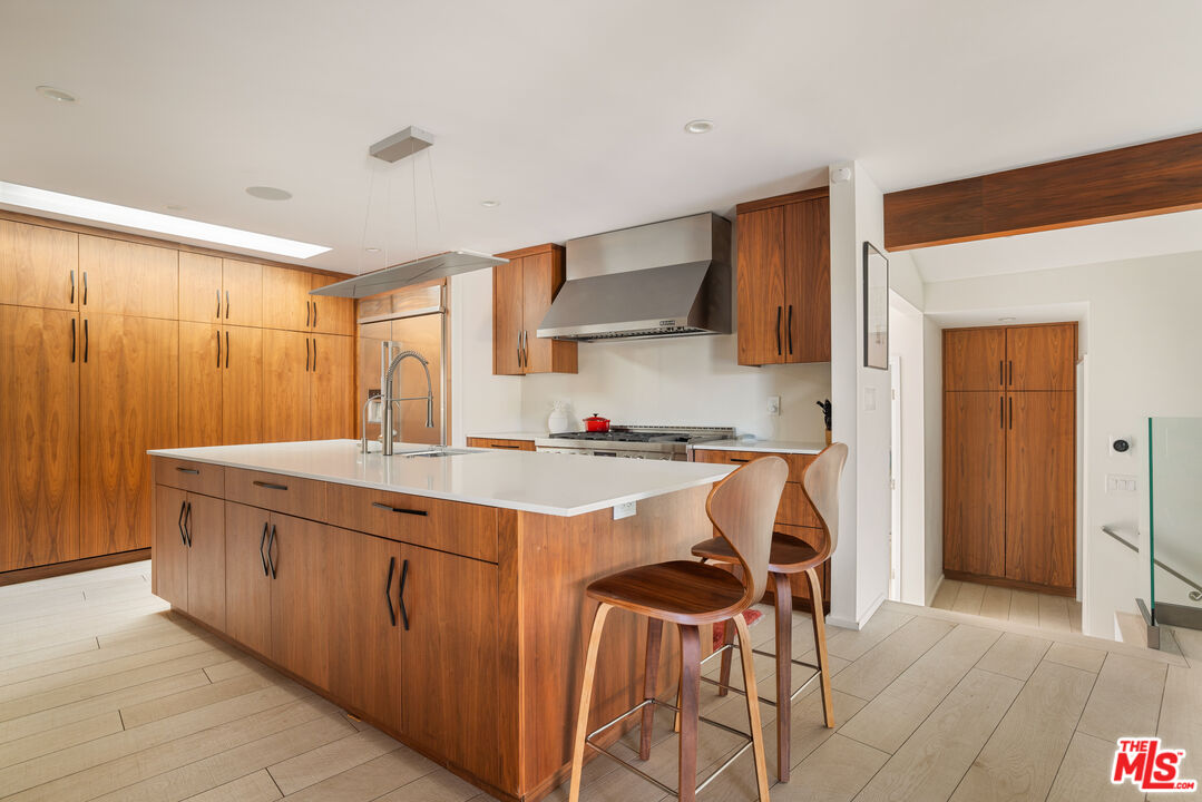 279 Mabery Road Santa Monica, CA 90402 - Photo 11 of 36