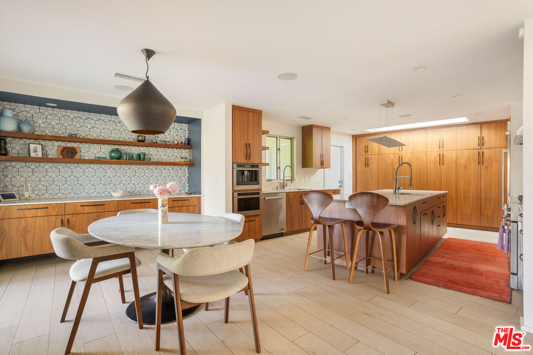 279 Mabery Road Santa Monica, CA 90402 - Photo 10 of 36