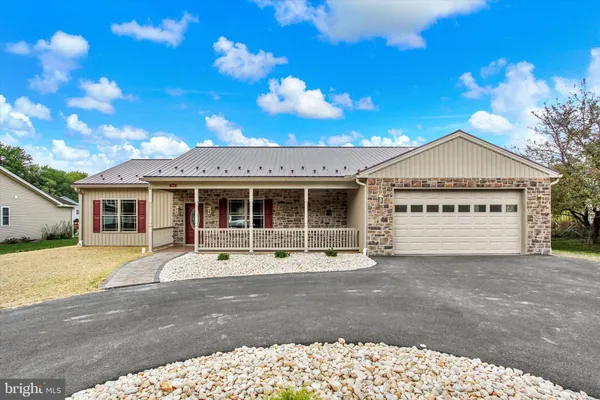 $429,900 | 13189 Seneca Drive, Waynesboro, PA 17268