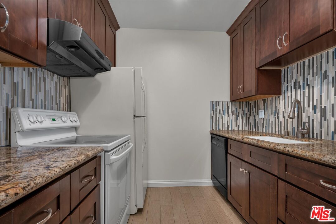 7740 Redlands Street, Unit M3075 Playa del Rey, CA 90293 - Photo 4 of 13 Gallery Image 4