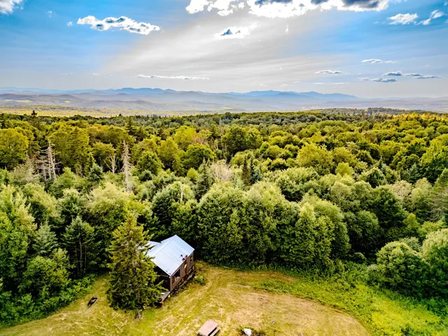 $139,000 | 283 Ole Ray Road, Walden, VT 05843