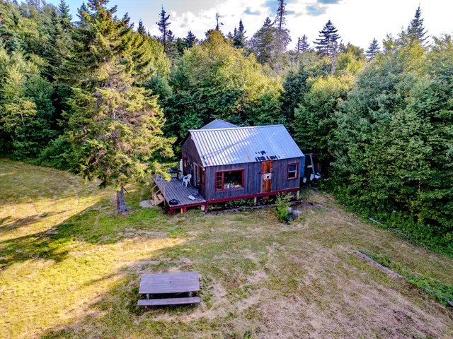 $139,000 | 283 Ole Ray Road, Walden, VT 05843