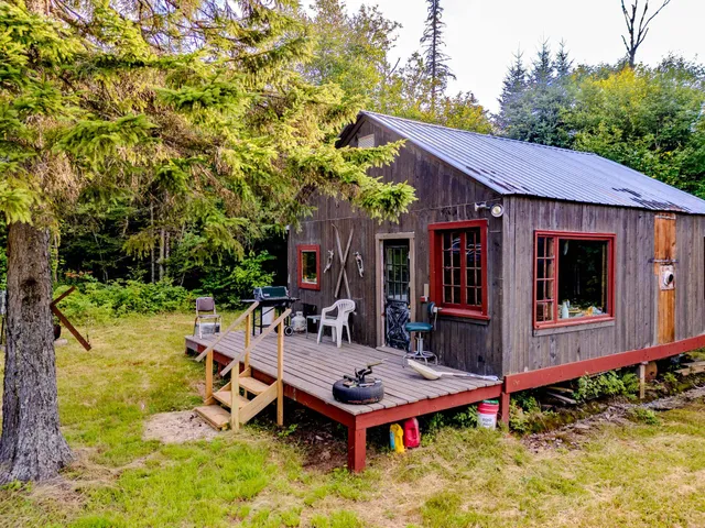 $139,000 | 283 Ole Ray Road, Walden, VT 05843