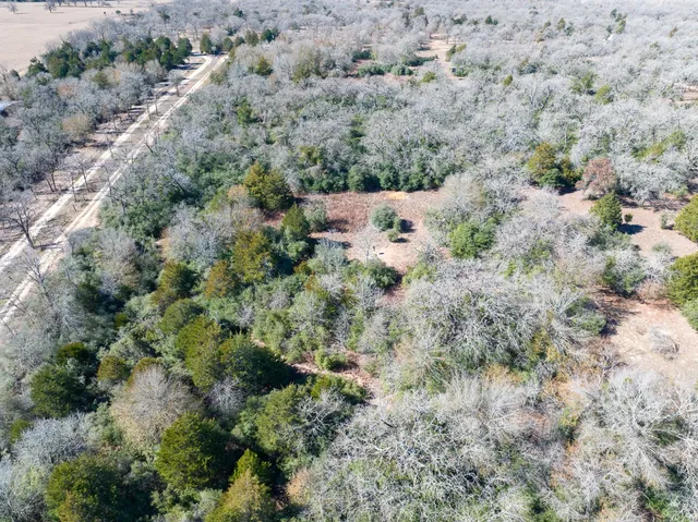 $200,000 | 302 County Road 302, Rockdale, TX 76567