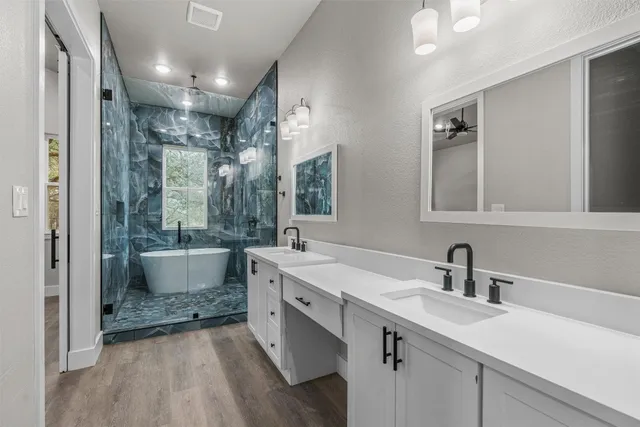 $1,995 | 22010 Redbird Drive, Lago Vista, TX 78645