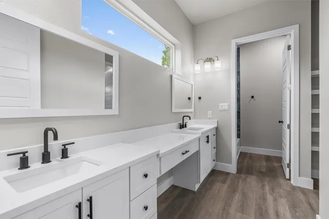 $1,995 | 22010 Redbird Drive, Lago Vista, TX 78645