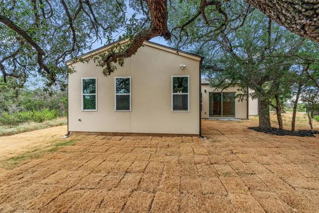 $1,995 | 22010 Redbird Drive, Lago Vista, TX 78645