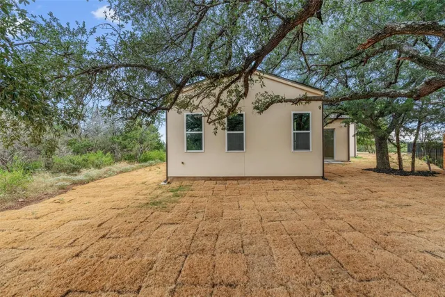 $1,995 | 22010 Redbird Drive, Lago Vista, TX 78645