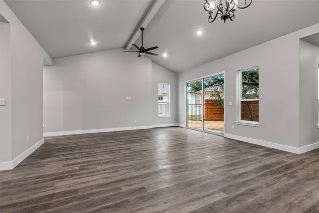 $1,995 | 22010 Redbird Drive, Lago Vista, TX 78645