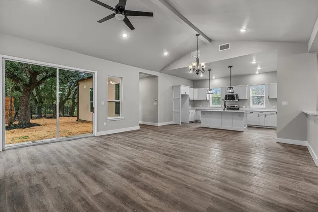 $1,995 | 22010 Redbird Drive, Lago Vista, TX 78645